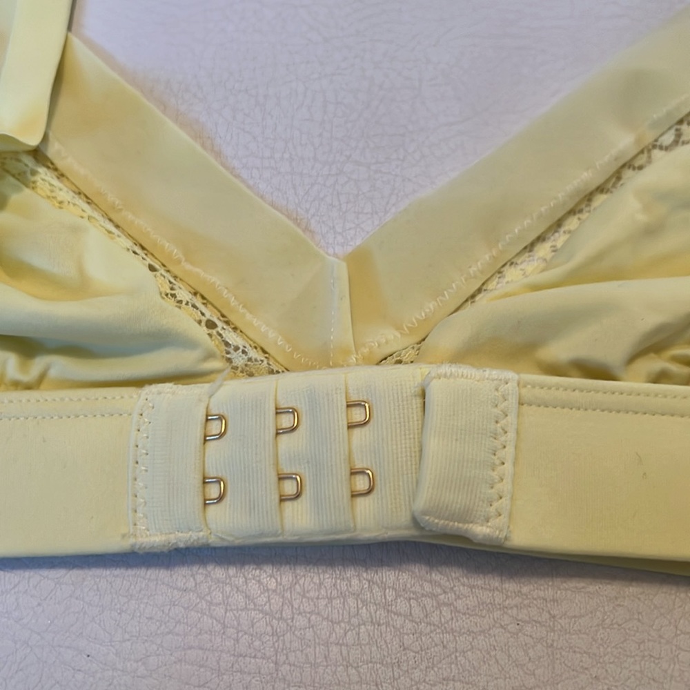 Bra - Picture 3 of 3